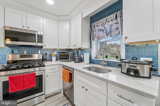 1016 LEIPER ST, Crum Lynne, PA 19022