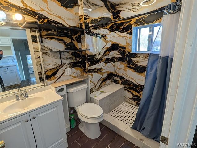 275 Ontario Street, Lockport City, NY 14094