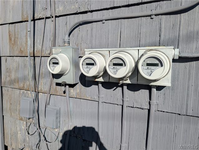 275 Ontario Street, Lockport City, NY 14094