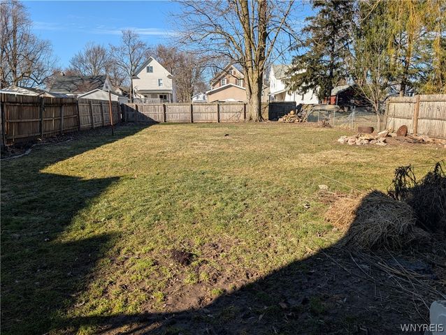 275 Ontario Street, Lockport City, NY 14094