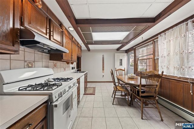 94 Maple, Kearny, NJ 07032