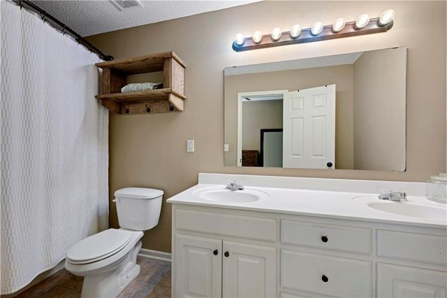 23545 W 126TH Terrace, Olathe, KS 66061