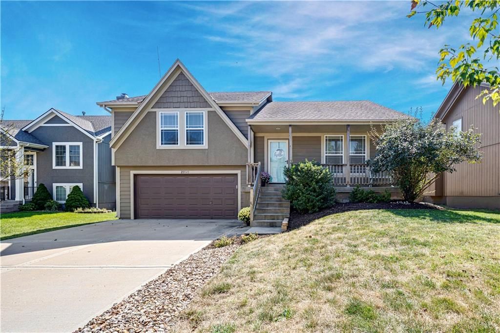 23545 W 126TH Terrace, Olathe, KS 66061