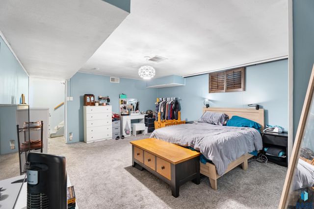 717 S Grange Ave Avenue, Sioux Falls, SD 57104