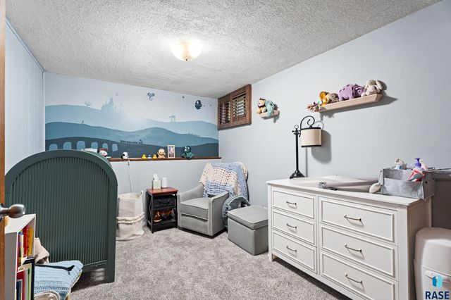 717 S Grange Ave Avenue, Sioux Falls, SD 57104