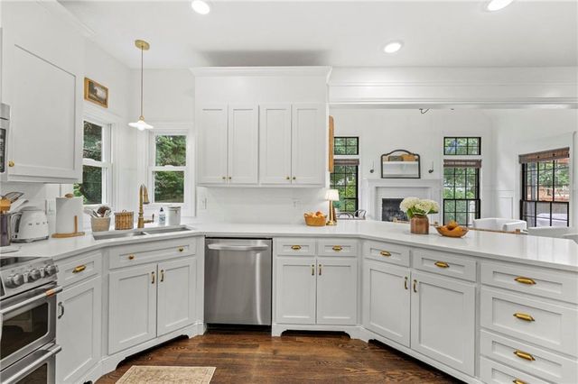 14001 W 114th Terrace, Olathe, KS 66215