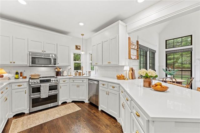14001 W 114th Terrace, Olathe, KS 66215