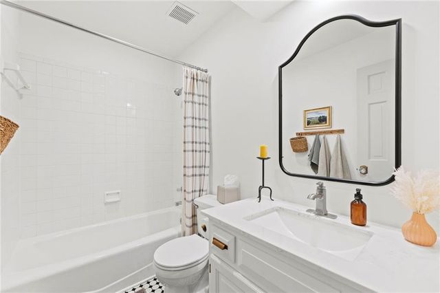 14001 W 114th Terrace, Olathe, KS 66215