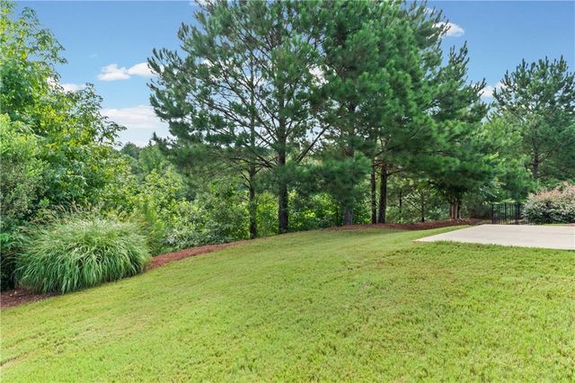 329 Sandy Springs Drive, Griffin, GA 30223