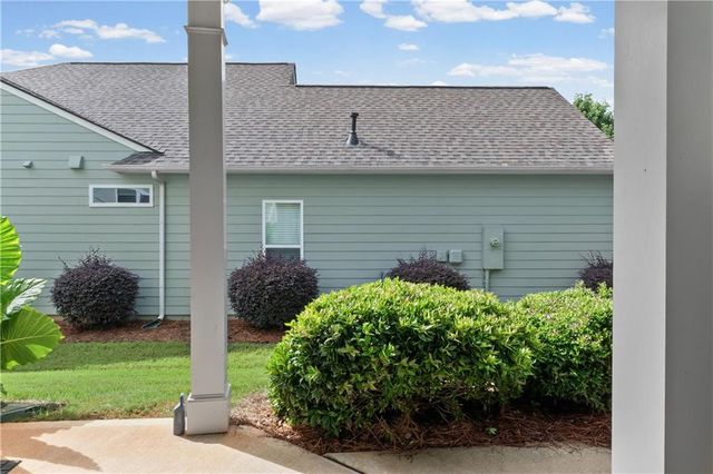 329 Sandy Springs Drive, Griffin, GA 30223
