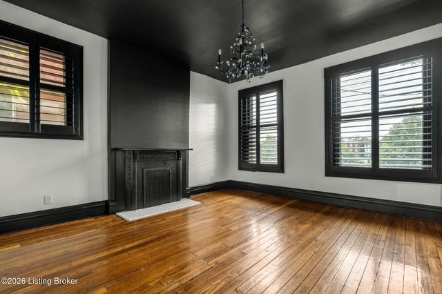 1127 S 2nd St, Louisville, KY 40203