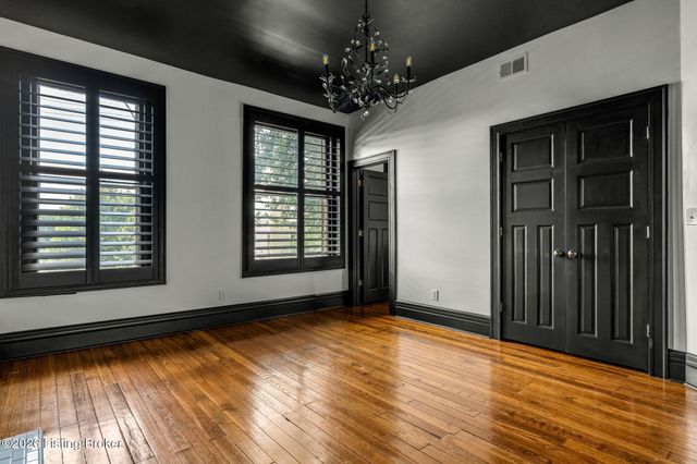 1127 S 2nd St, Louisville, KY 40203