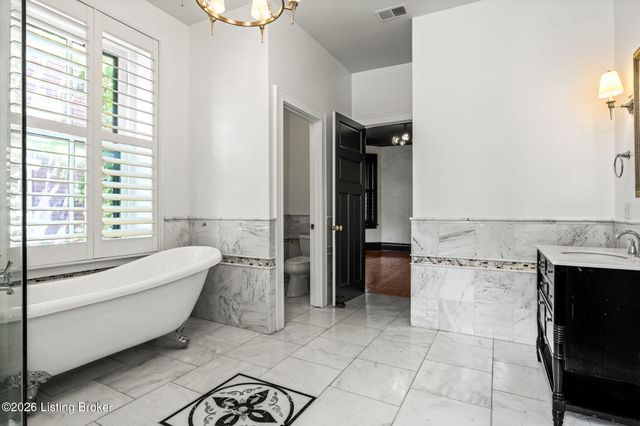 1127 S 2nd St, Louisville, KY 40203