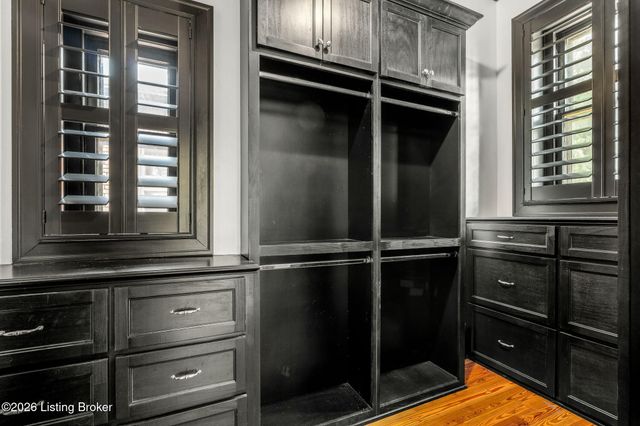 1127 S 2nd St, Louisville, KY 40203