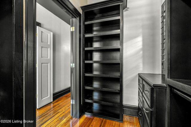 1127 S 2nd St, Louisville, KY 40203