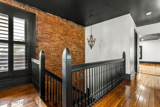1127 S 2nd St, Louisville, KY 40203