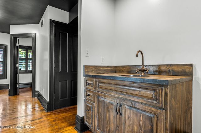 1127 S 2nd St, Louisville, KY 40203