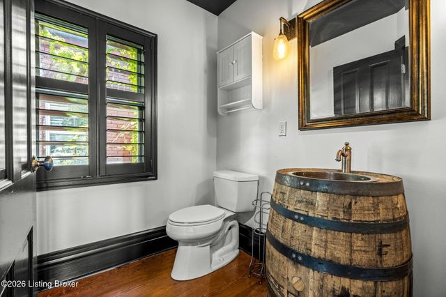 1127 S 2nd St, Louisville, KY 40203