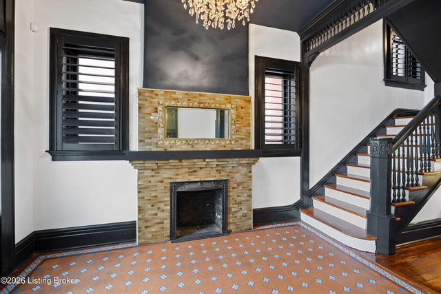 1127 S 2nd St, Louisville, KY 40203