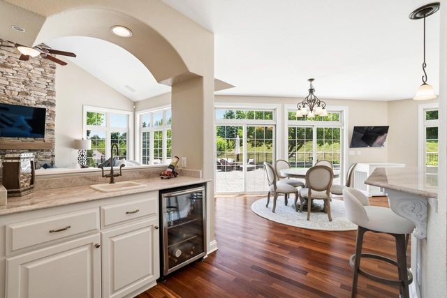 1801 E Juniper WAY, Hartland, WI 53029