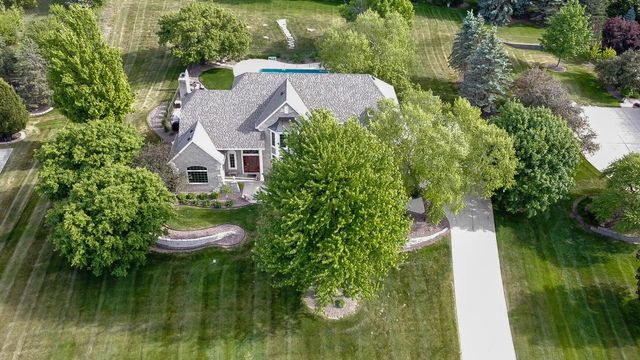 1801 E Juniper WAY, Hartland, WI 53029