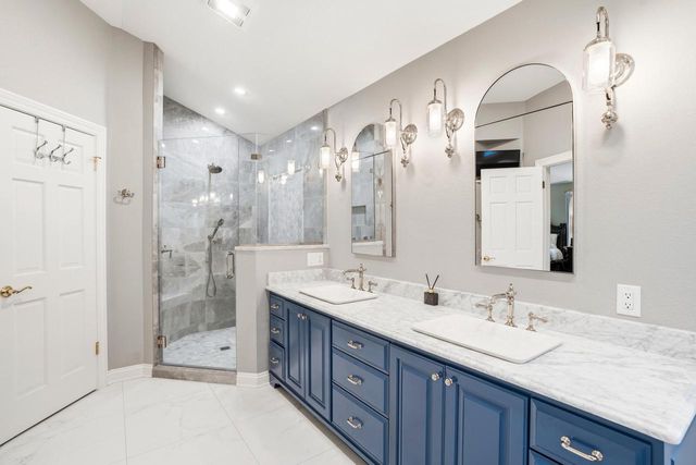 1801 E Juniper WAY, Hartland, WI 53029