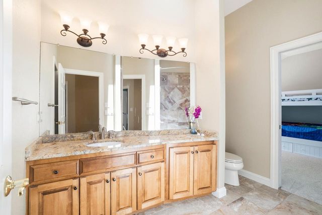 1801 E Juniper WAY, Hartland, WI 53029