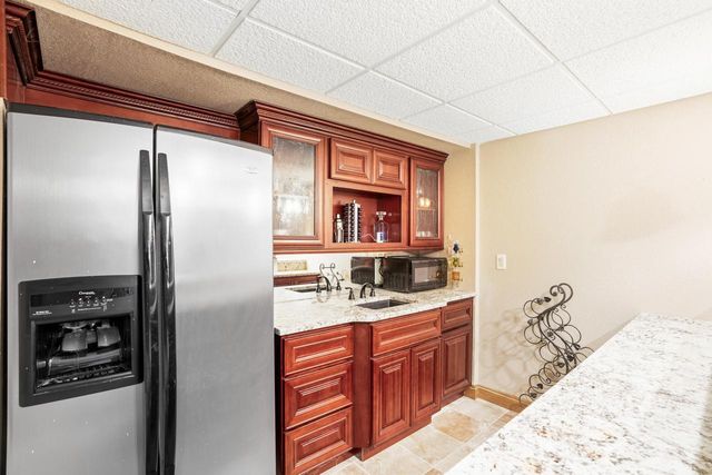1801 E Juniper WAY, Hartland, WI 53029
