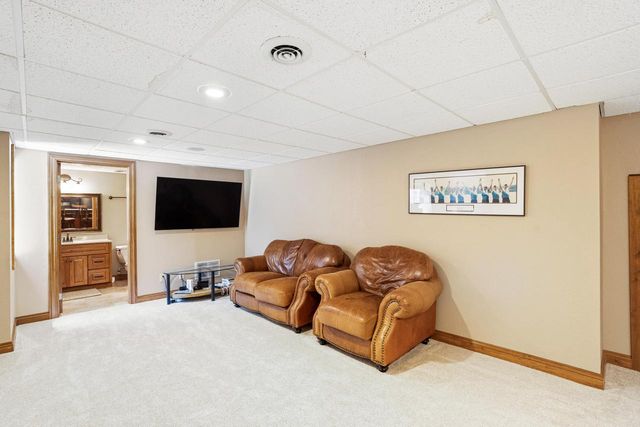 1801 E Juniper WAY, Hartland, WI 53029
