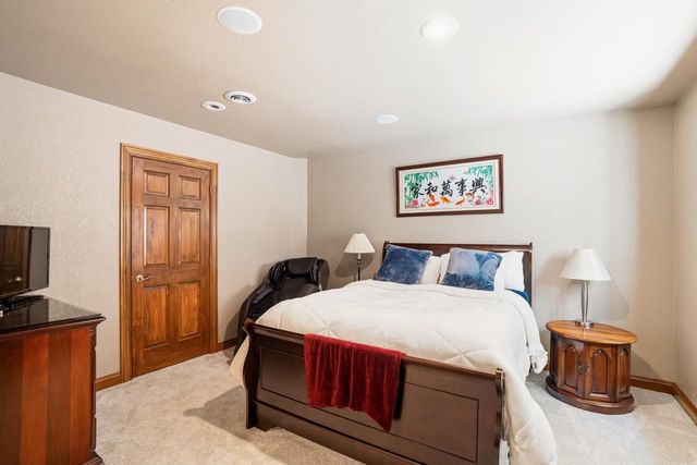 1801 E Juniper WAY, Hartland, WI 53029