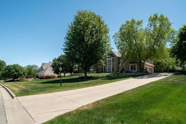 1801 E Juniper WAY, Hartland, WI 53029