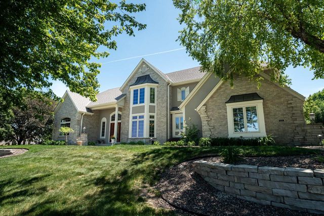 1801 E Juniper WAY, Hartland, WI 53029