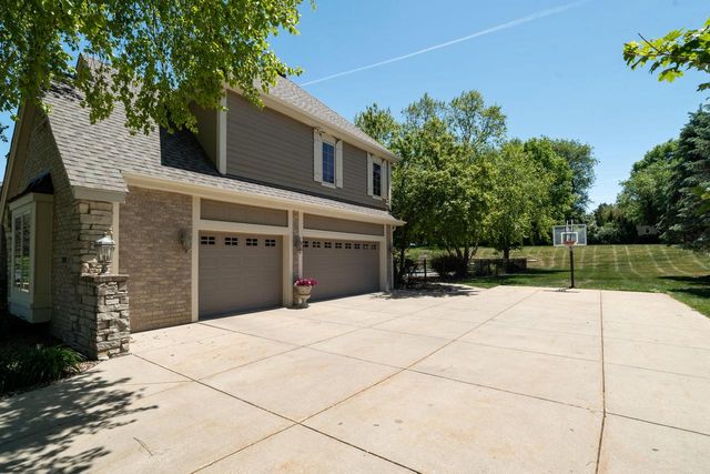 1801 E Juniper WAY, Hartland, WI 53029