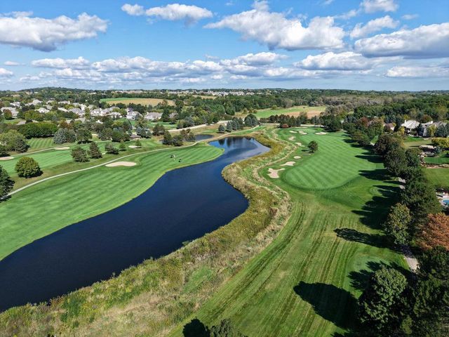 1801 E Juniper WAY, Hartland, WI 53029