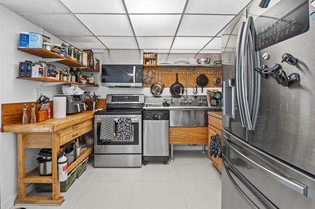 16558 NE 26th Avenue 6c, North Miami Beach, FL 33160