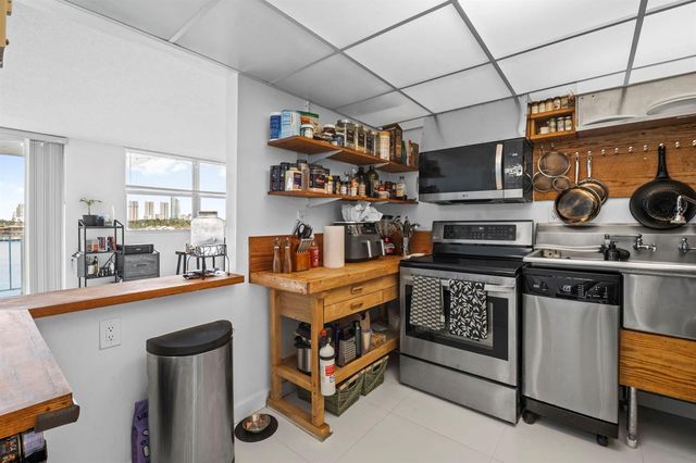 16558 NE 26th Avenue 6c, North Miami Beach, FL 33160