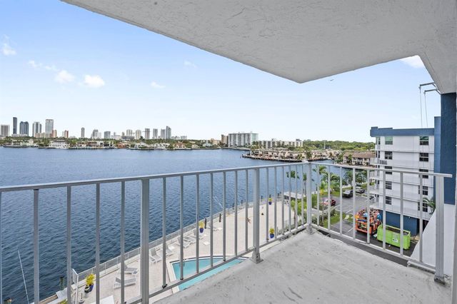 16558 NE 26th Avenue 6c, North Miami Beach, FL 33160
