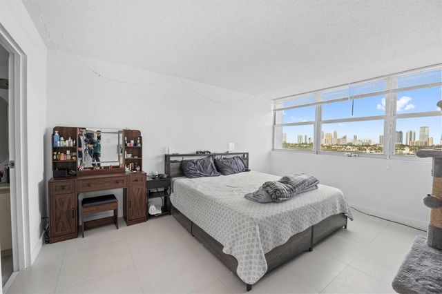 16558 NE 26th Avenue 6c, North Miami Beach, FL 33160