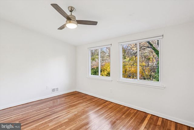 420 LAMBERTON DR, Silver Spring, MD 20902