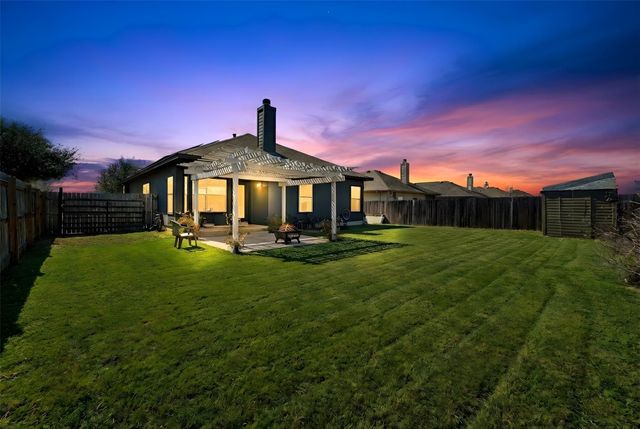 112 Flinn ST, Hutto, TX 78634