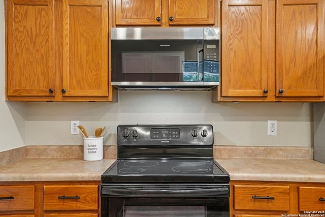 7230 SUNRISE LK, San Antonio, TX 78244