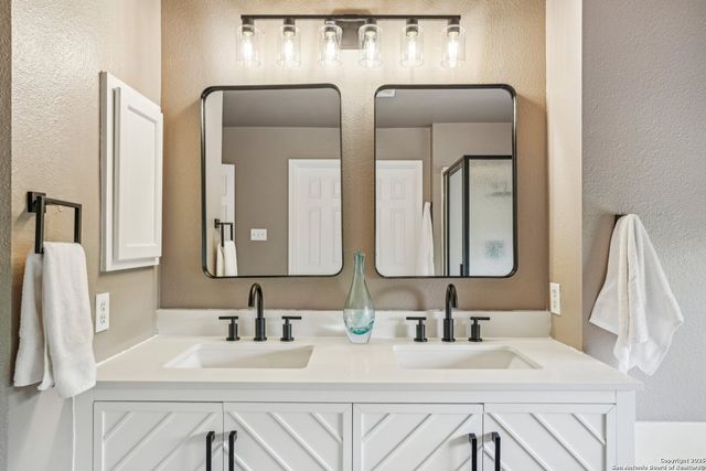 7230 SUNRISE LK, San Antonio, TX 78244