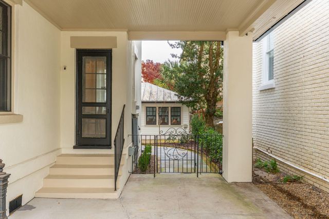 22 Limehouse Street, Charleston, SC 29401