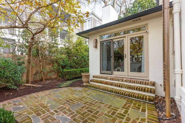 22 Limehouse Street, Charleston, SC 29401