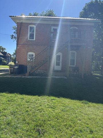 120 S Washington STREET, Elkhorn, WI 53121