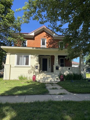 120 S Washington STREET, Elkhorn, WI 53121