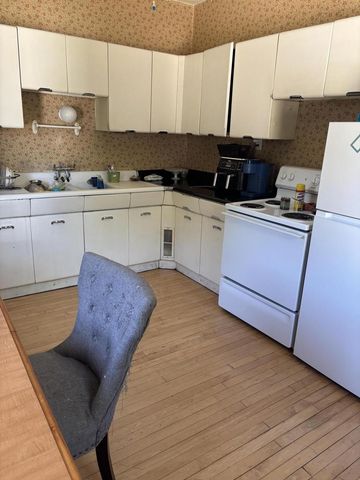 120 S Washington STREET, Elkhorn, WI 53121