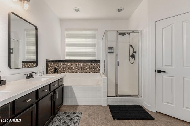 19371 E CARRIAGE Way, Queen Creek, AZ 85142