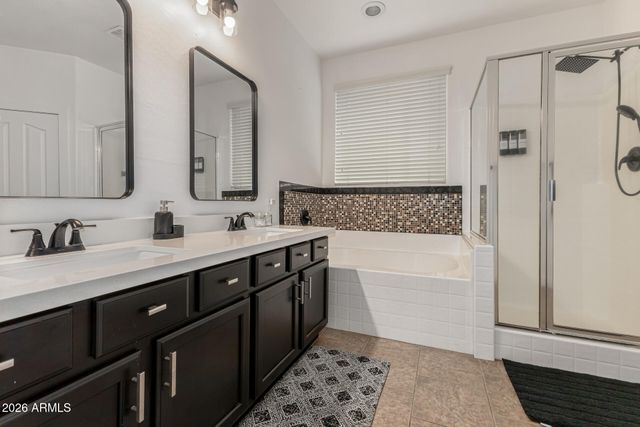 19371 E CARRIAGE Way, Queen Creek, AZ 85142