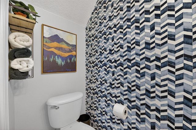 2437 LAKE WOODBERRY CIRCLE, Brandon, FL 33510